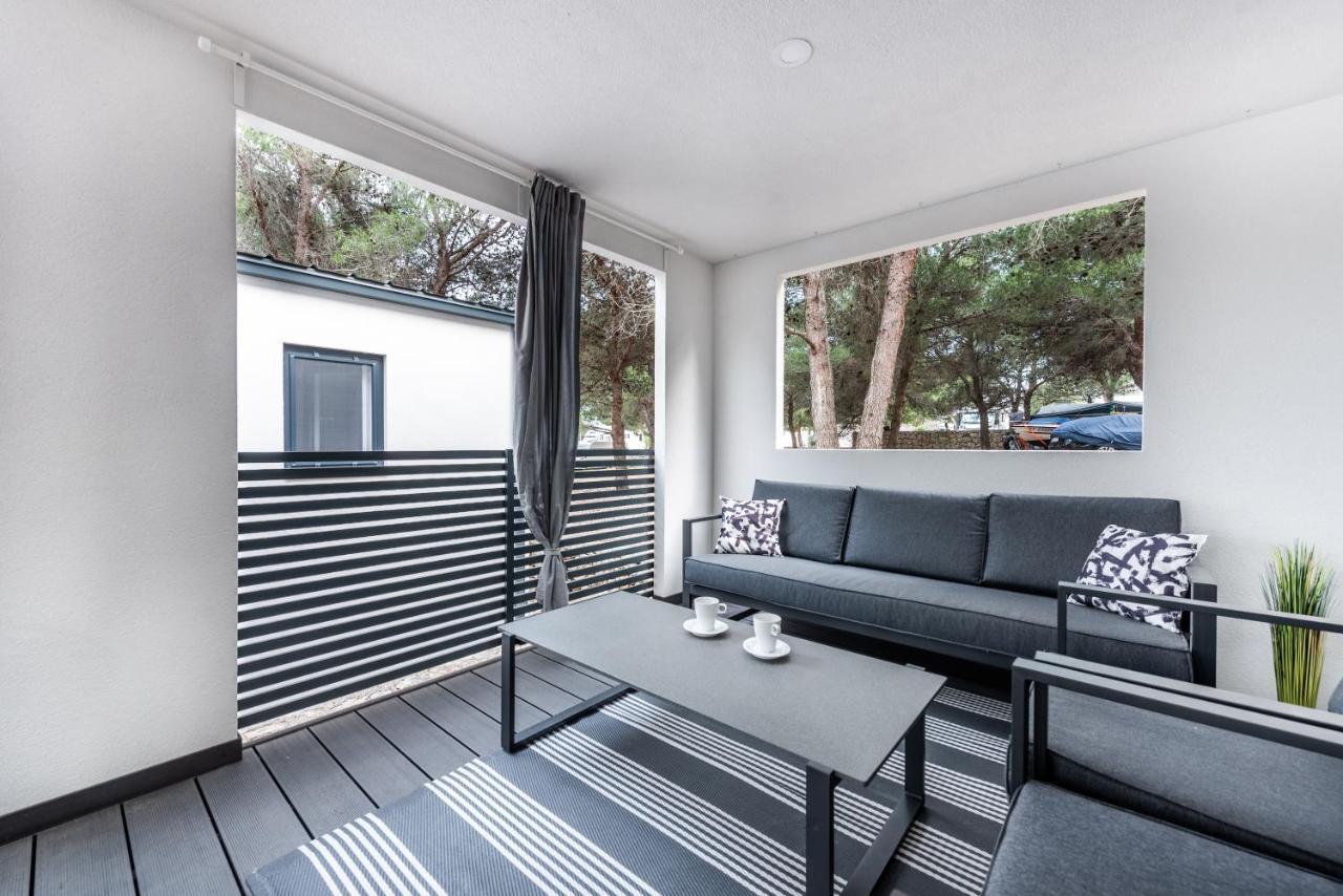 Luxury Mobile Home Pretty Green - Premium - Oaza Mira Resort -50 M From The Beach Драге Екстериор снимка